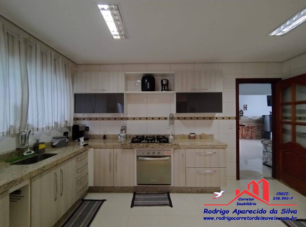 Casa, 3 quartos, 284 m² - Foto 39