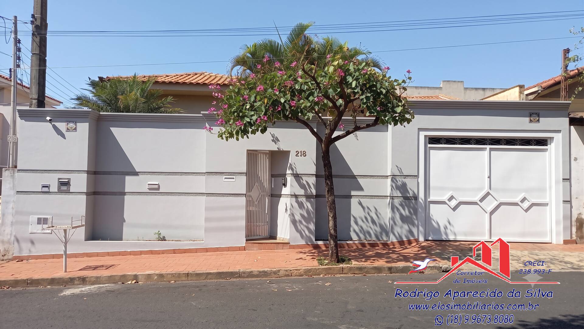 Casa, 3 quartos, 229 m² - Foto 1